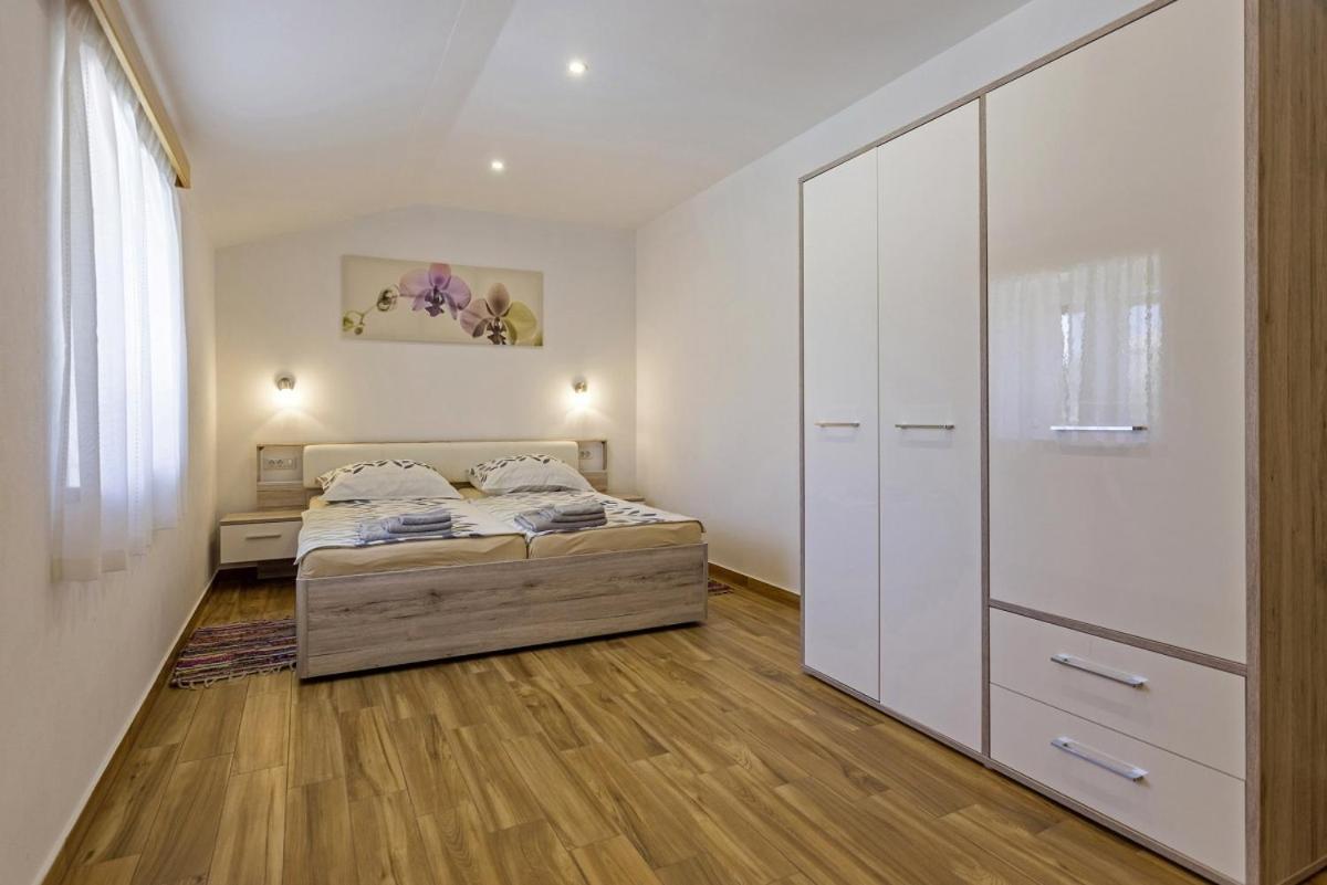 Villa Rina In Barat Kanfanar Dış mekan fotoğraf
