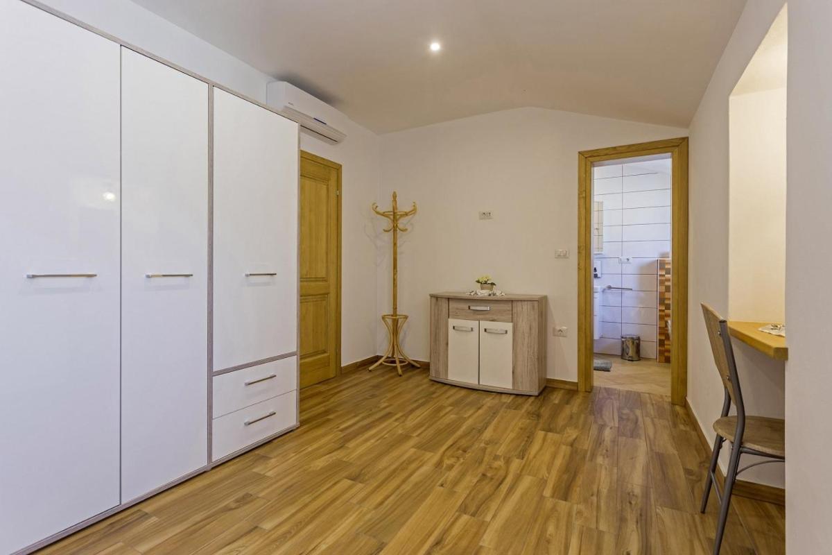 Villa Rina In Barat Kanfanar Dış mekan fotoğraf