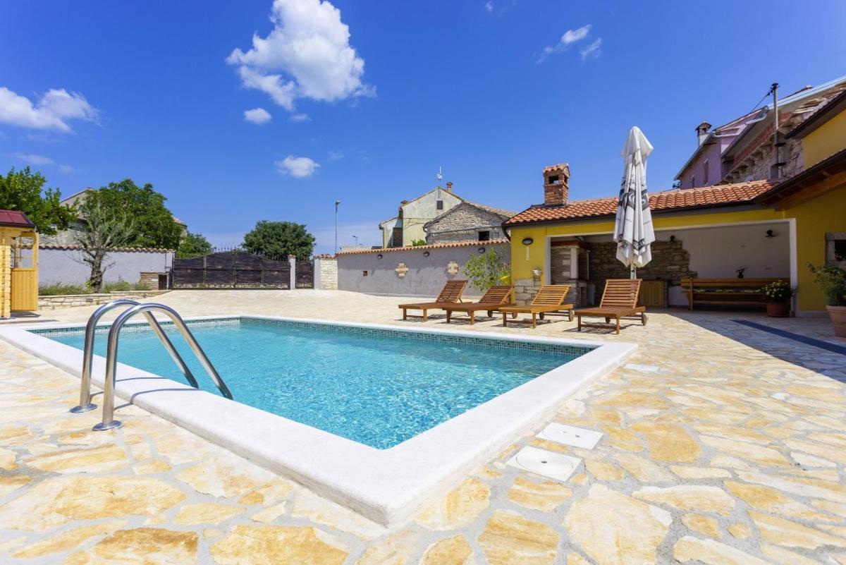 Villa Rina In Barat Kanfanar Dış mekan fotoğraf